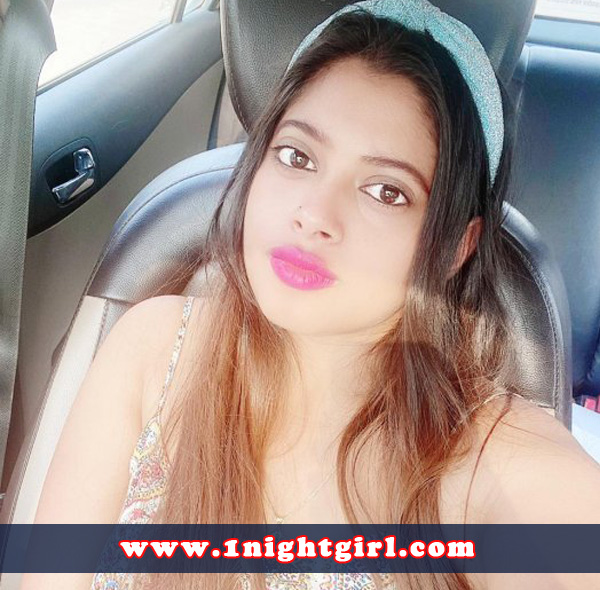 riya busty escort